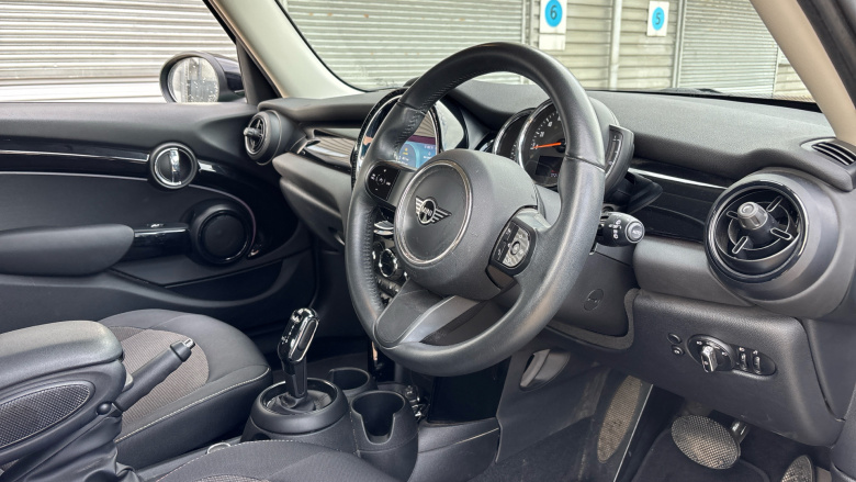 MINI Hatchback 1.5 Cooper Classic II 5dr Petrol Hatchback